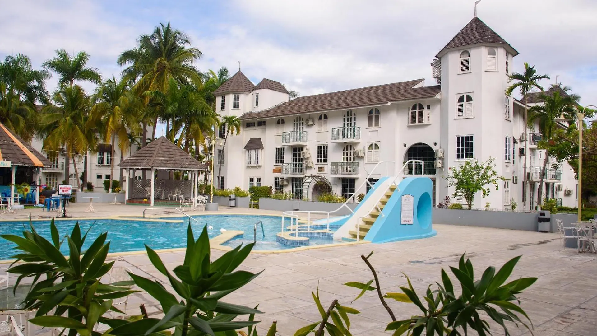 Czar\'S Oasis Apt B27 @ Ocho Rios contacts